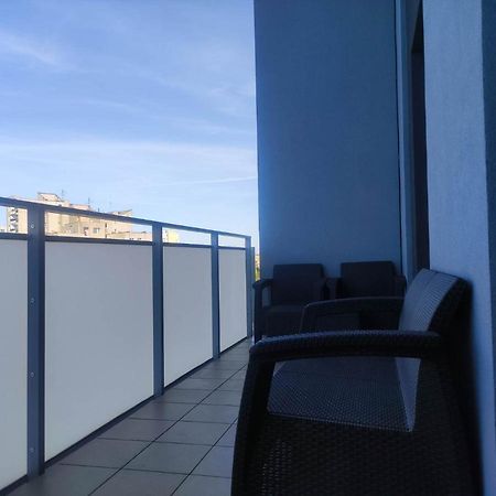 Apartamenty Metro Targowek 27 华沙 外观 照片